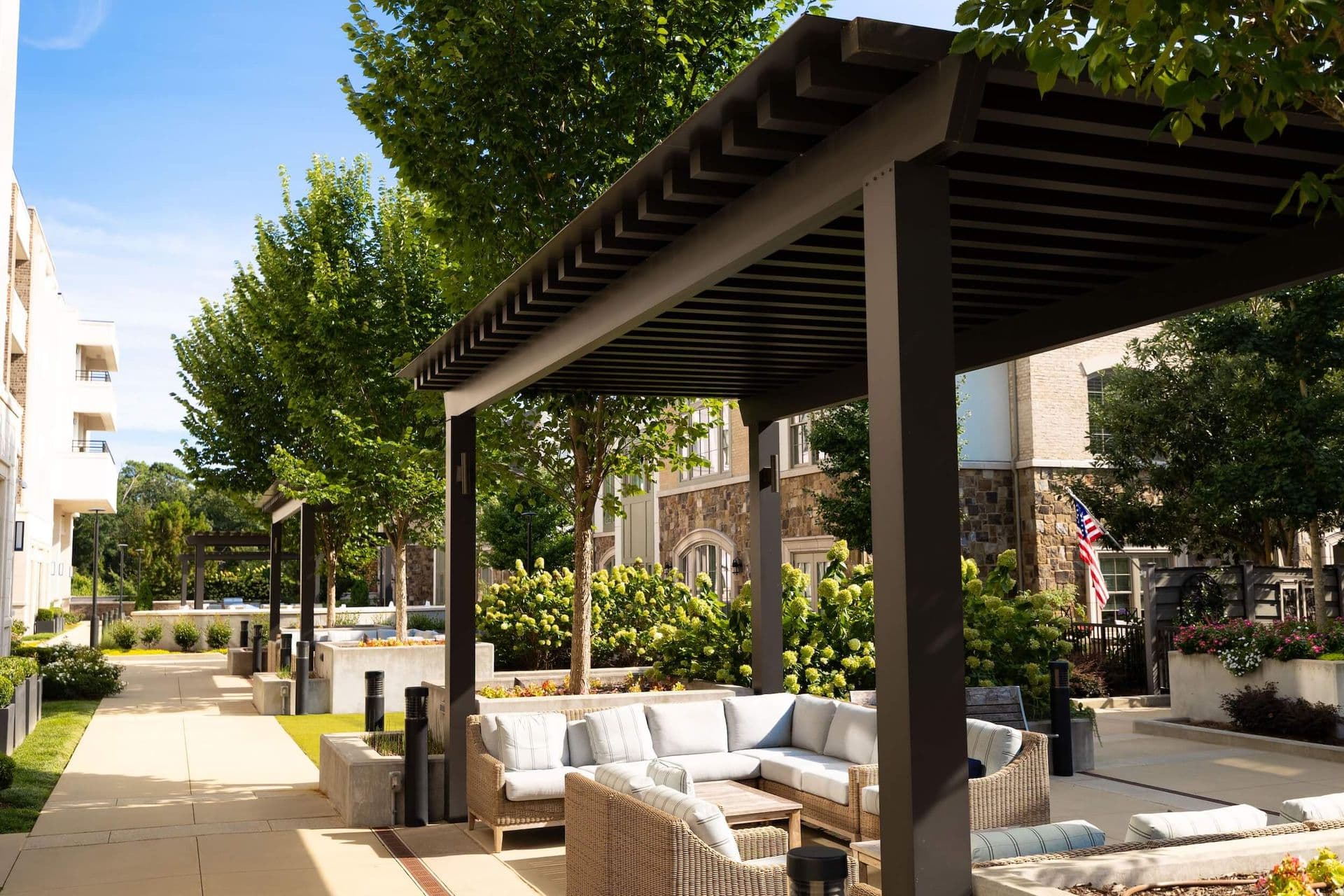 Struxure Outdoor Seating Commercial